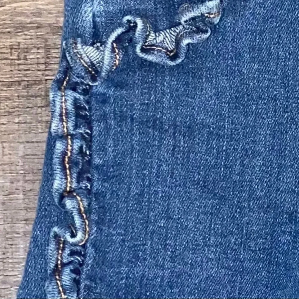 💞 New Baby Size 3-6 Month Ruffle Denim Jean Shorts